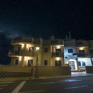 https://hotel-miguel-sanchez.hotelsinnerja.org